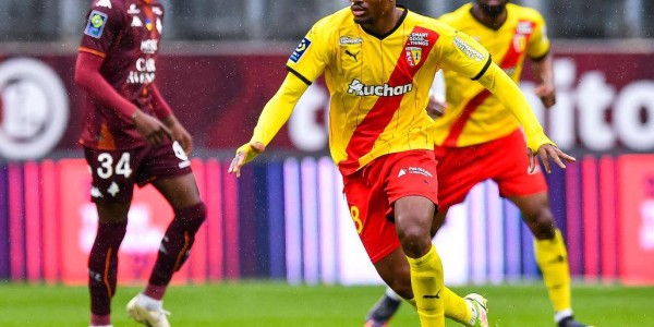 梅斯对阵朗斯：法甲第十轮，防守薄弱的梅斯能否抵挡朗斯的进攻