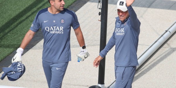 法甲第5轮重磅对决：马赛大战巴黎圣日耳曼，谁能笑到最后？